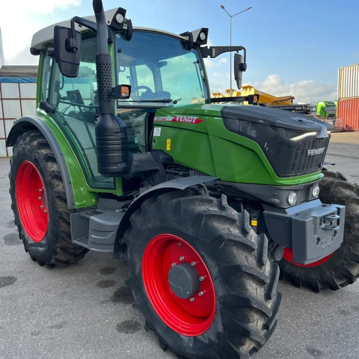 2023 Fendt 211