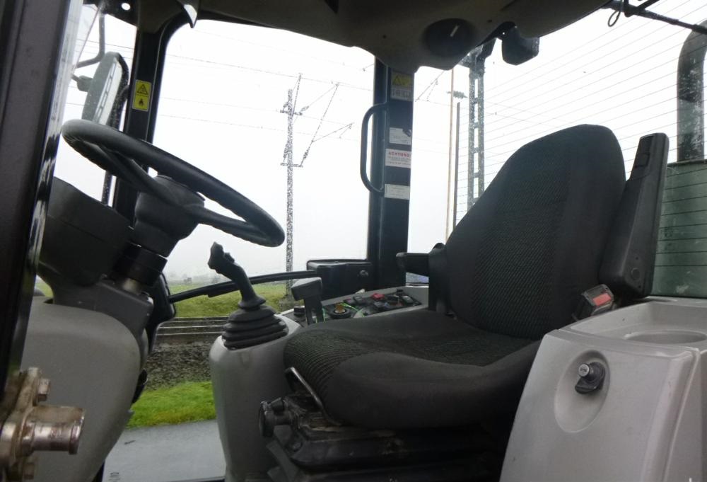 2010 CAT 907H - Image 5