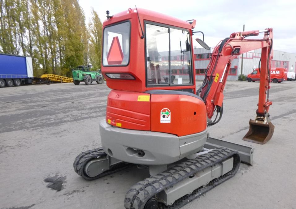 2011 Kubota U35-3 - Image 3