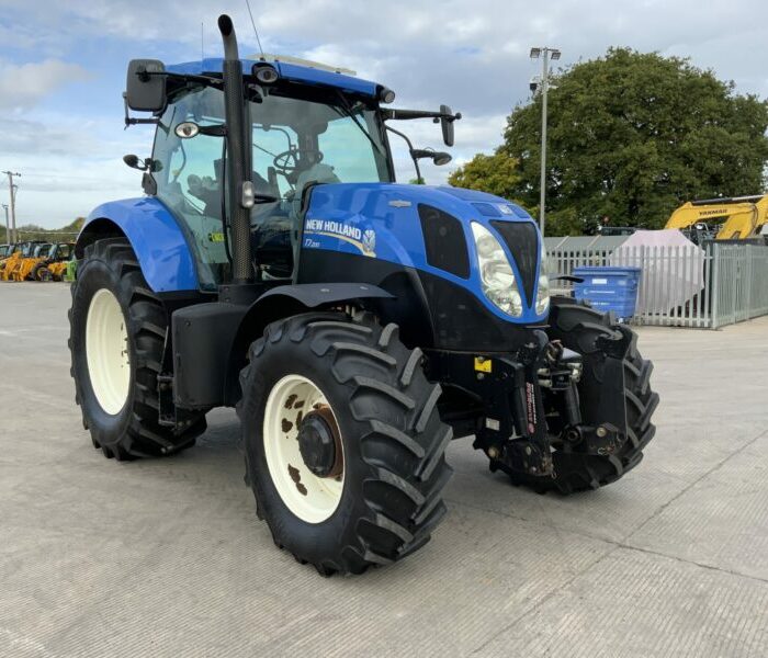 2011 New Holland T7.200