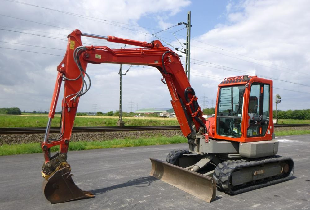 2013 Takeuchi TB180FR