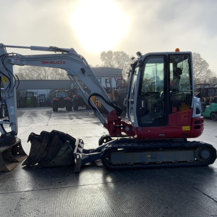 2018 Takeuchi TB260