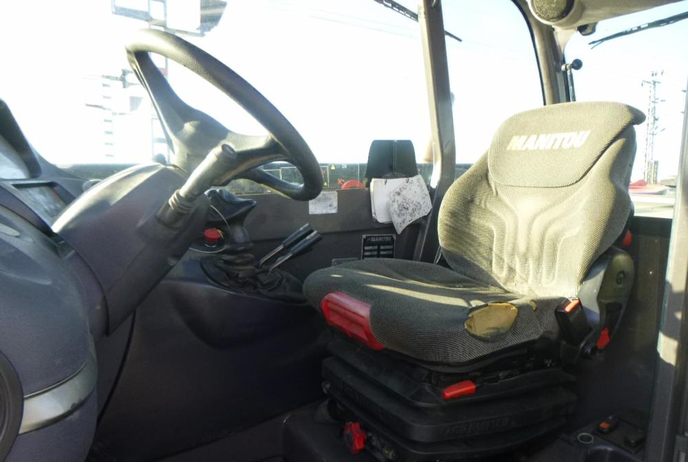 2016 Manitou MT1440 - Image 6