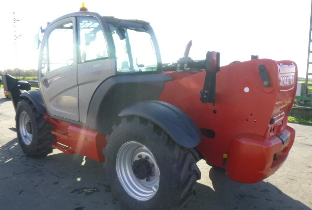 2016 Manitou MT1440 - Image 3