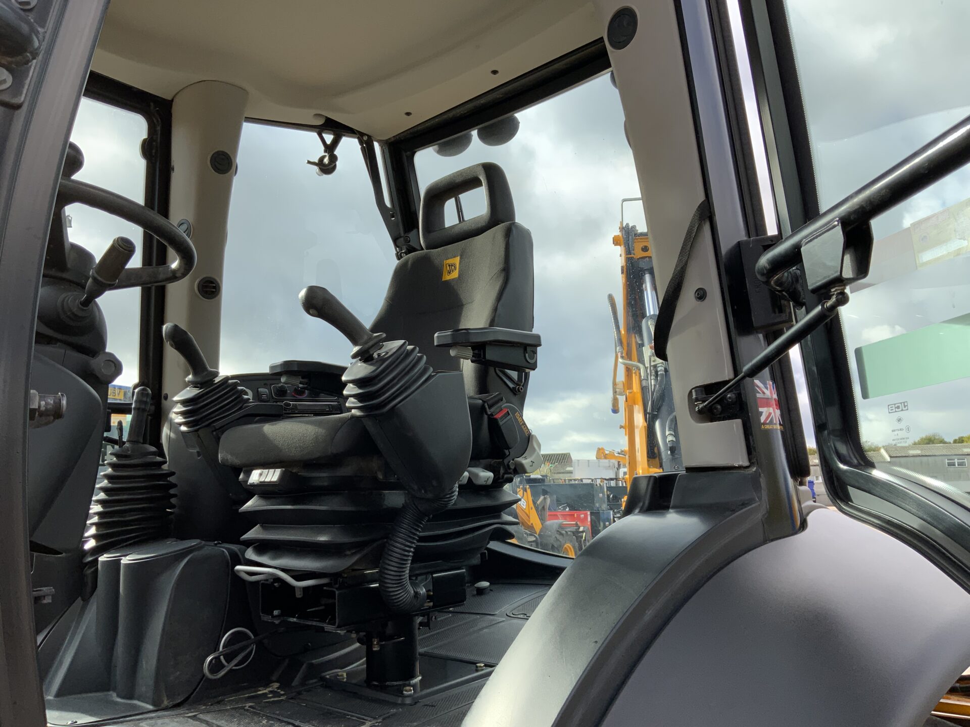 2019 JCB 3CX Eco Sitemaster - Image 6