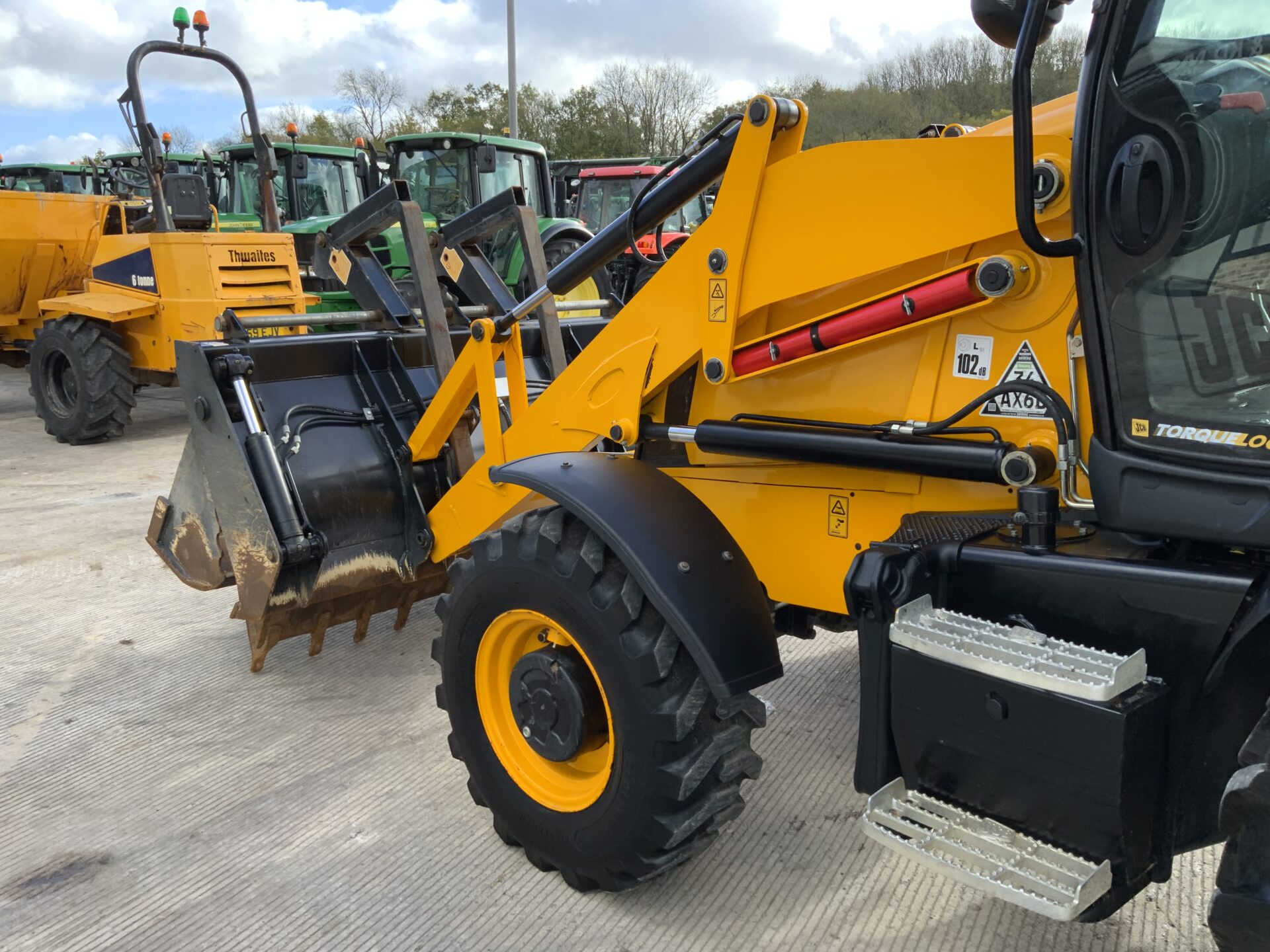 2019 JCB 3CX Eco Sitemaster - Image 4