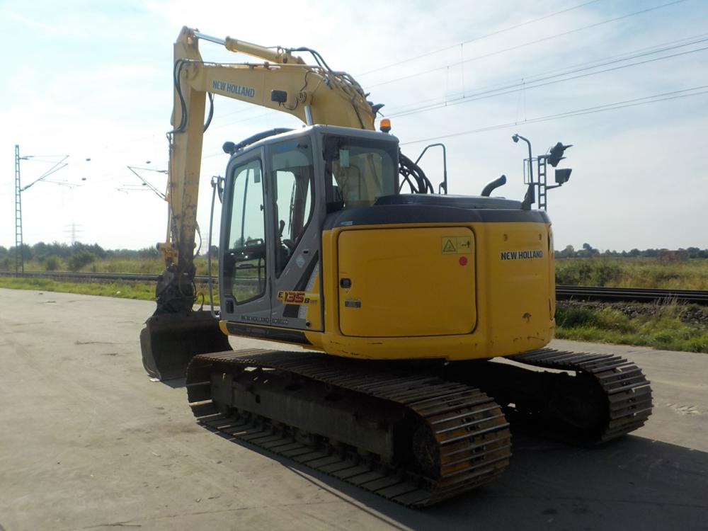 2011 New Holland E135BSR-2 - Image 3