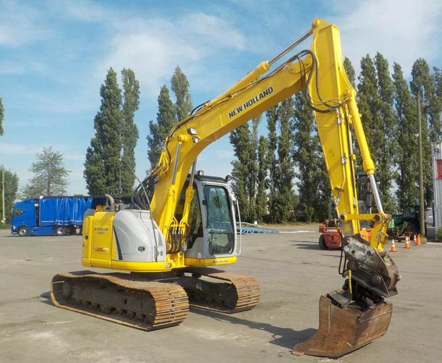 2011 New Holland E135BSR-2 - Image 4